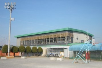 金杉小学校体育館　外観