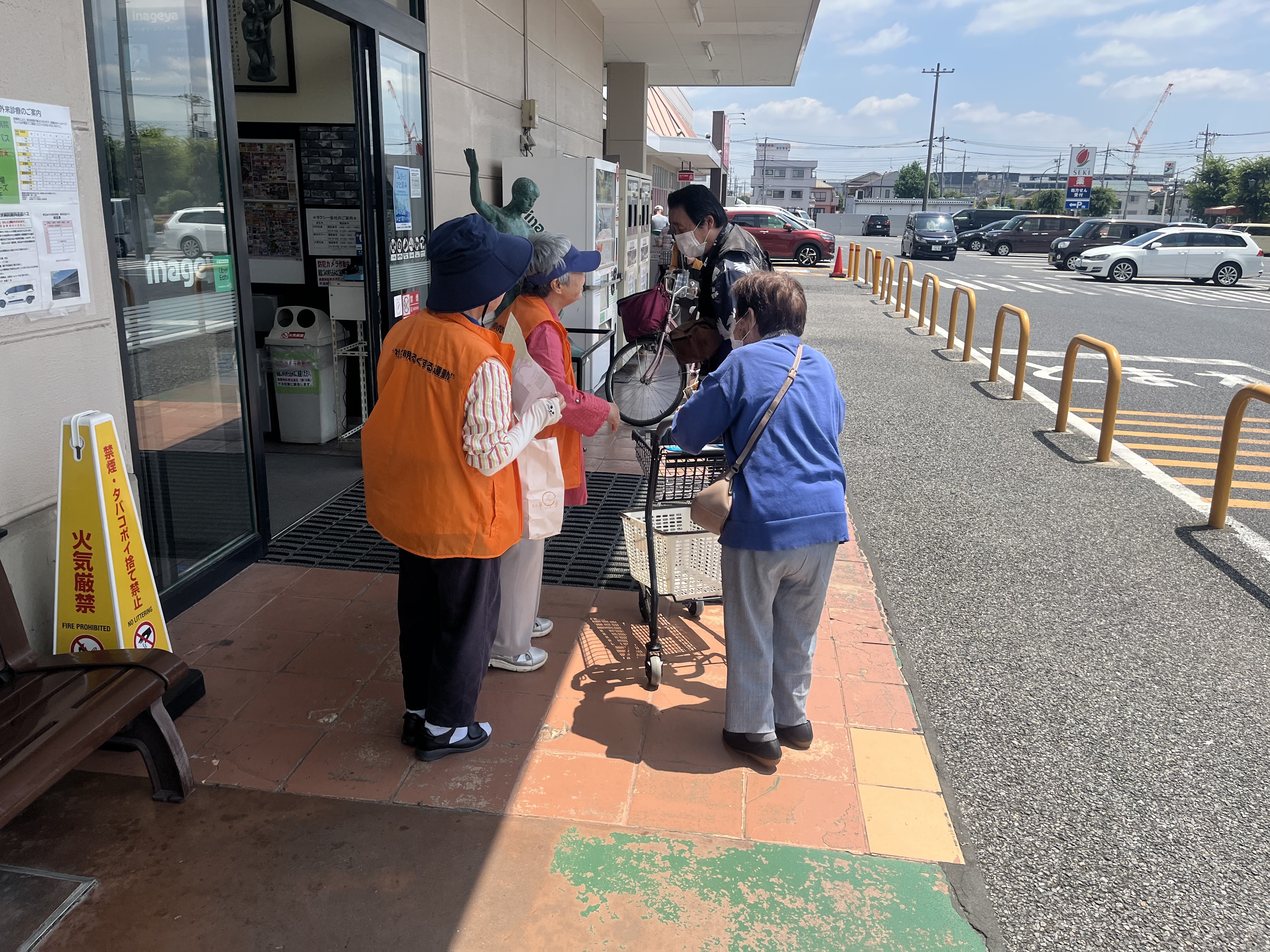 社会を明るくする運動店頭キャンペーンの様子2