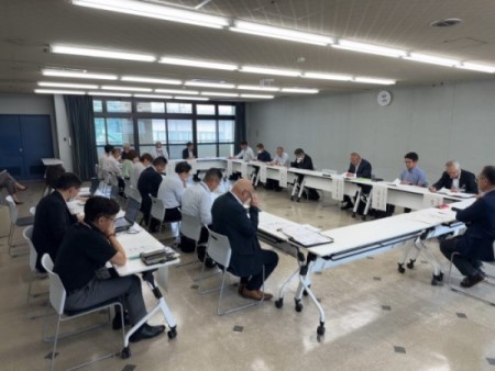 令和7年度第1回松伏町地域公共交通活性化協議会の様子1