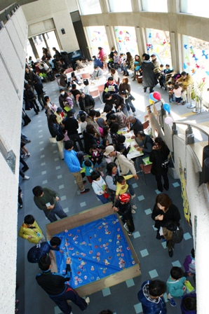 子ども縁日・体験遊びは子どもたちがいっぱいです