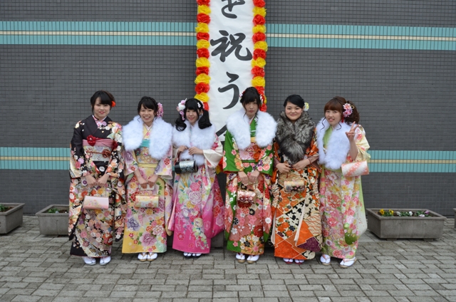平成29年成人を祝う会　新成人の集合写真