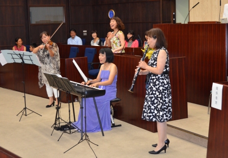 松伏町議場コンサートの様子3