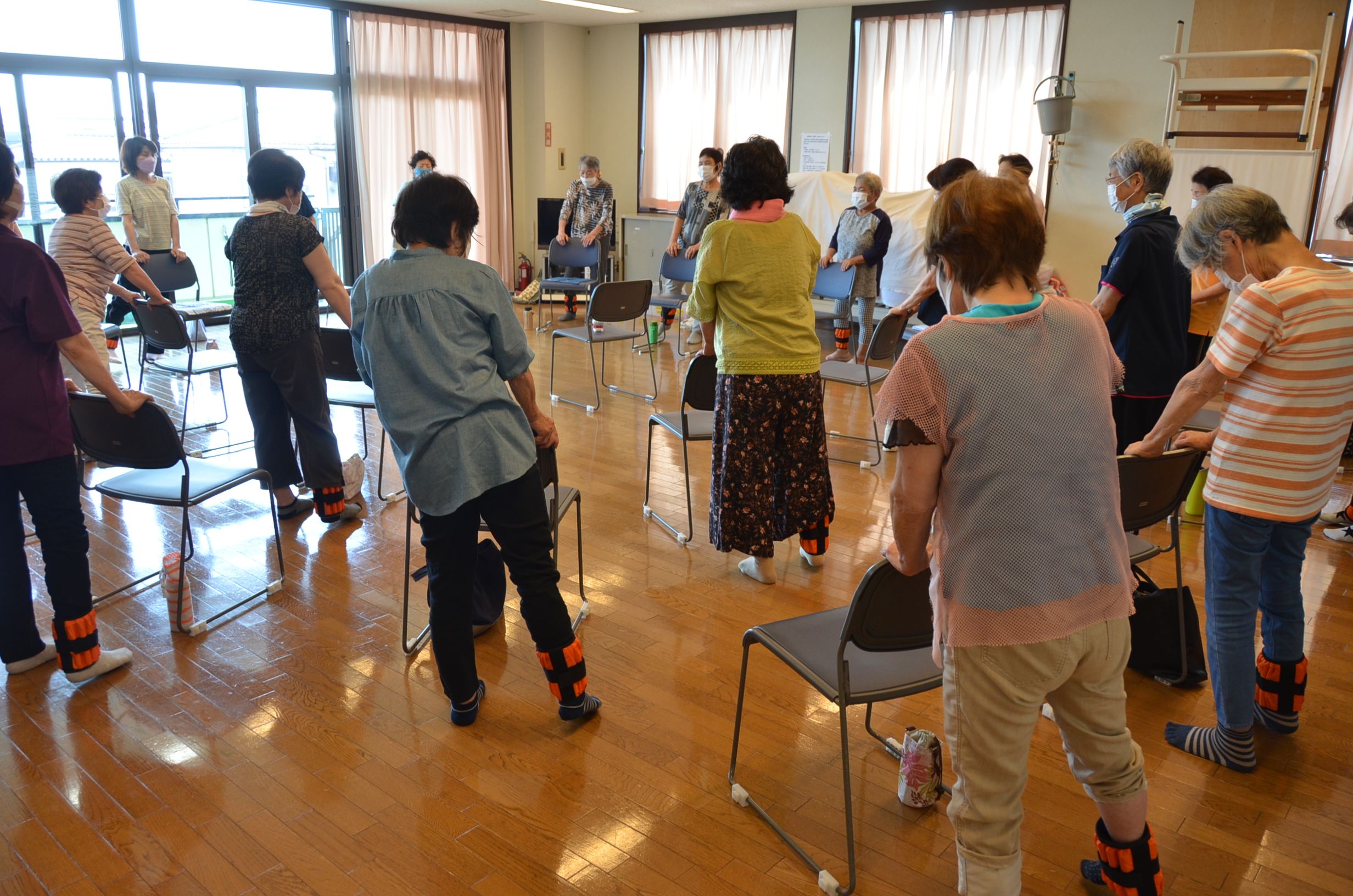 「まつぶしご近所さん体操」のサークル活動の様子2