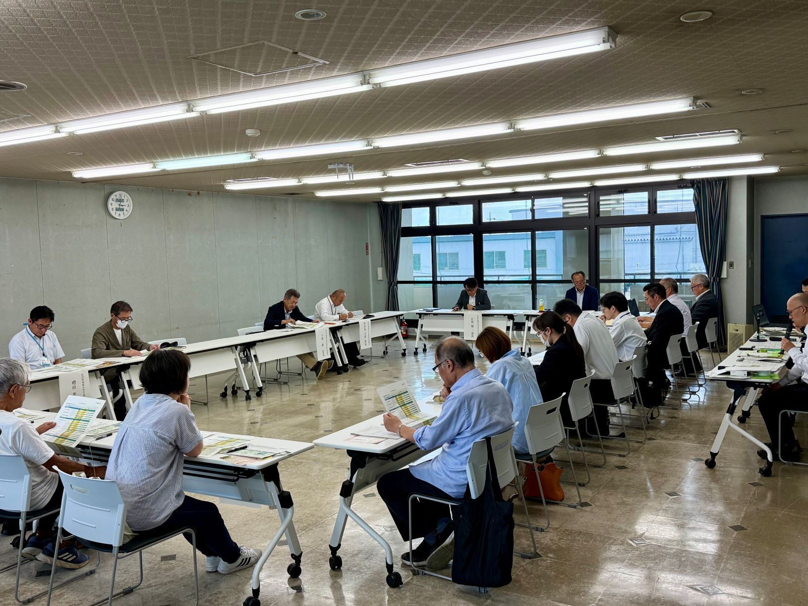 令和8年度第1回松伏町地域公共交通活性化協議会の様子1