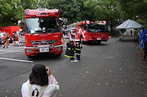 消防車両展示の様子