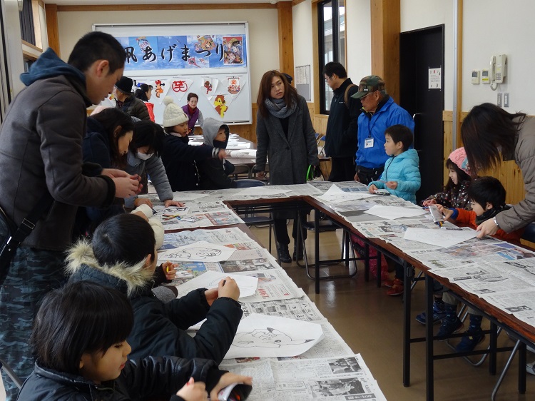 1月の凧づくりの様子
